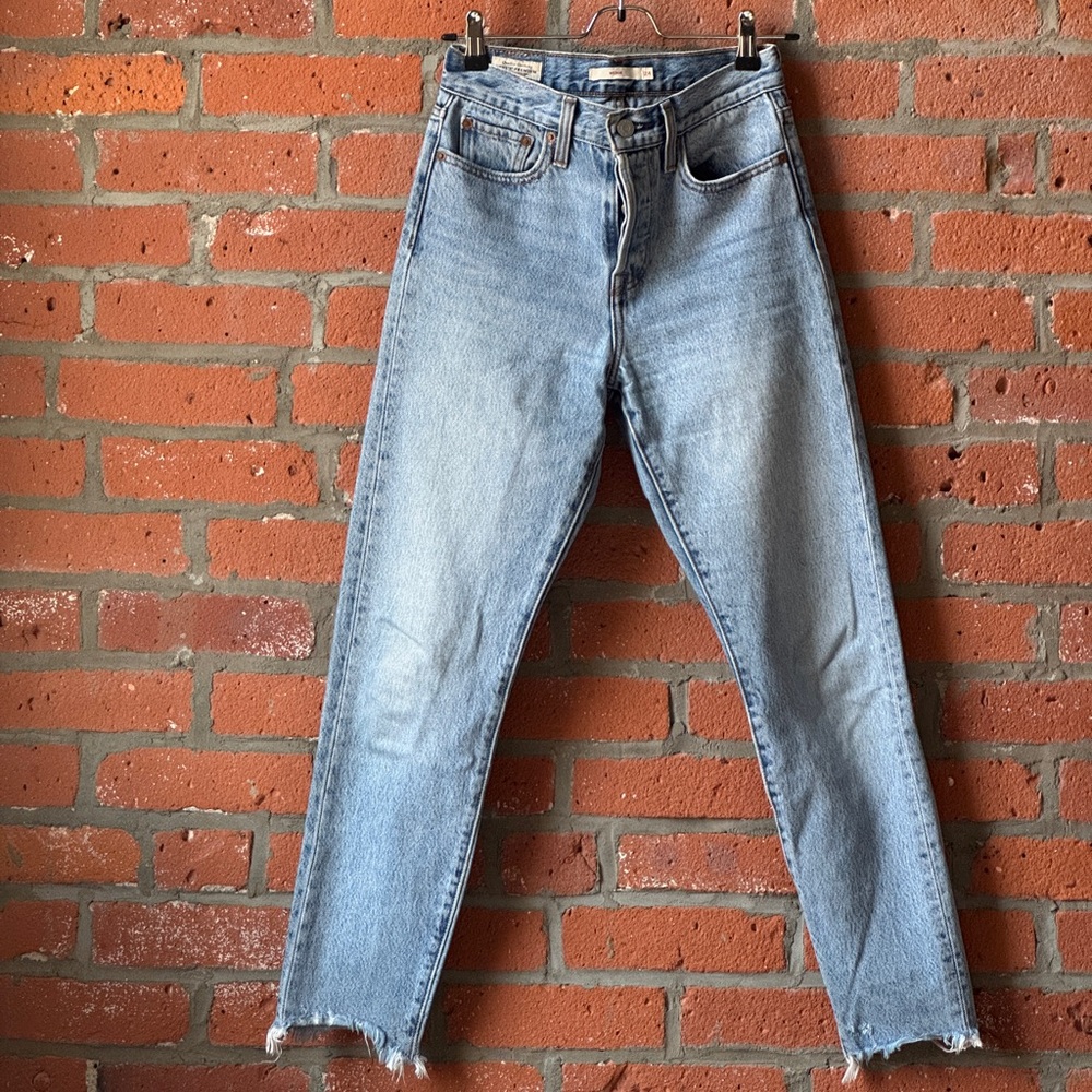 Levi's Light Blue Straight Leg Women’s Jeans